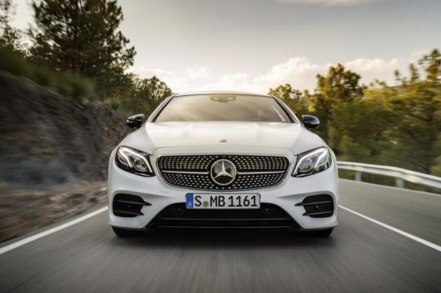 وزير النقل يؤكد تخصيص سيارة واحدة فقط لكل مسئول بالسكك الحديدية 