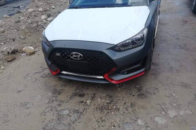 هيونداي فيلوستر وكونا الكهربائية وتويوتا كورولا في ميناء الاسكندرية