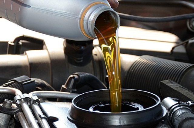 ضعف مبيعات السيارات انعكس على مبيعات زيوتها في مصر