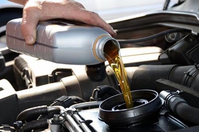 ارتفاع أسعار الزيوت وقطع الغيار قد يؤدي لتراجع تغيير الزيوت