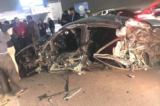 انفجار اطار سيارة كيا سيراتو يؤدي لانقلاب نقل فوقها