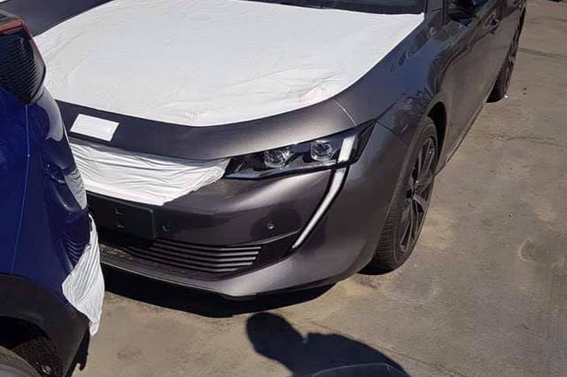 صور ترصد وصول بيجو 508 الجديدة لميناء الاسكندرية