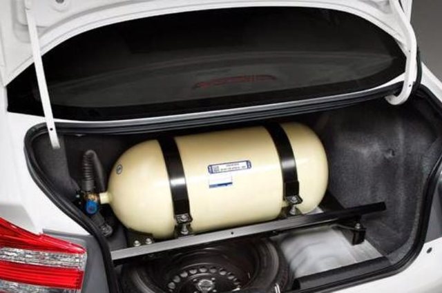 الحكومة المصرية توافق على تحويل مزيد من السيارات للغاز الطبيعي