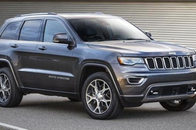 تاجر يؤكد انخفاض أسعار المستعمل حتى 60%