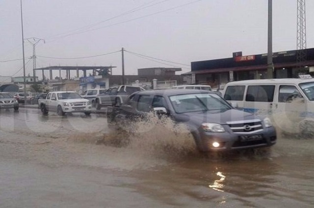 ضبط سيارات متروكة في الجيزة ومتابعة حالة الطقس في المرور