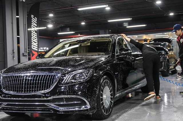 مرسيدس S560 مايباخ الفاخرة النادرة في مصر 