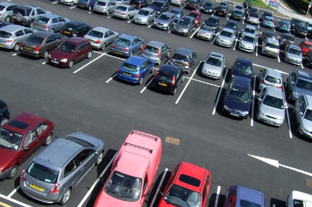 توقعات مخالفة : أسعار السيارات سترتفع بسبب زيادات مرتقبة في سعر الدولار