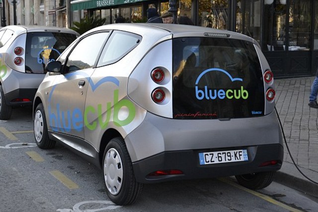 مشروع لتصنيع السيارات الكهربائية الفرنسية في مصر