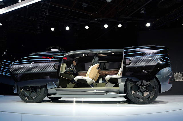 سيارات جديدة وغريبة بمعرض ديترويت