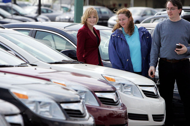 شعبة السيارات تؤكد احتمال اختفاء بعض أنواع السيارات من مصر