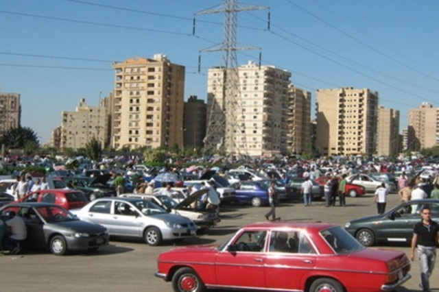 تجار المستعمل يتعللون بزيادة الأسعار لدفع الناس للعودة للشراء