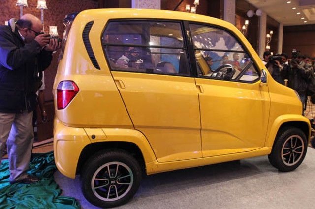 رغم ما تم اعلانه . . الجمارك تعلن عدم وجود سيارة بسعر 75 ألف