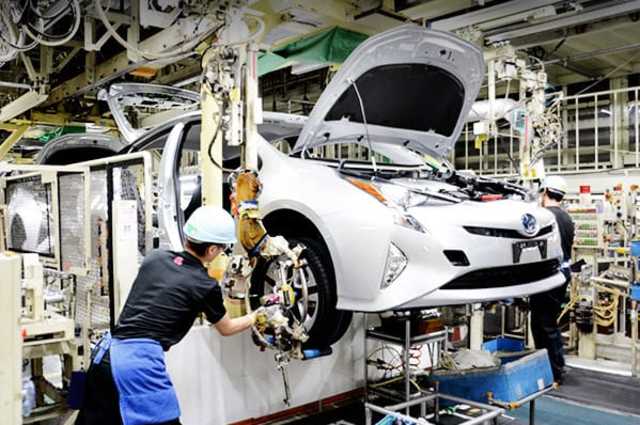 وزير قطاع الأعمال يؤكد أنهم يستهدفون انتاج 50 ألف سيارة لكل مصنع جديد