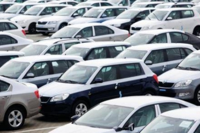 الجمارك تشترط المالك الأول لاستيراد السيارات الهايبرد المستعملة 