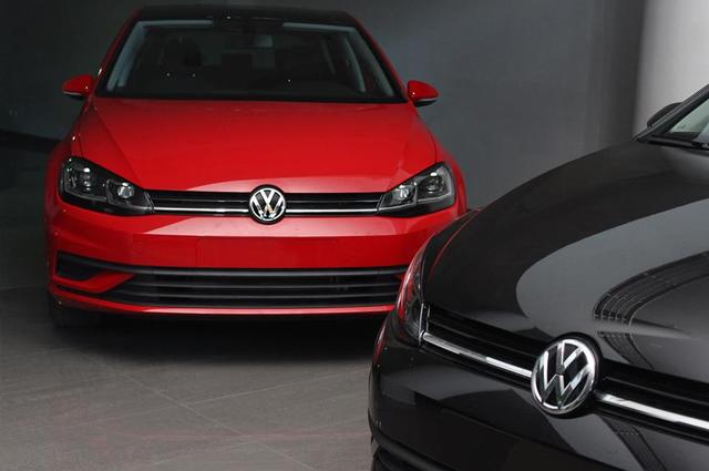 فولكس فاجن جولف الشبابية بتجهيزات عديدة للشباب