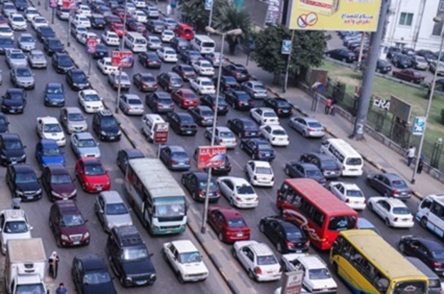 ملصق مروري وشريحة الكترونية للسيارات في مصر عند تجديد الترخيص