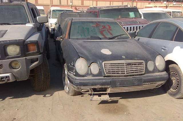 بالصور : تعرفوا على أهم السيارات في مزاد جمرك مطار القاهرة الدولي