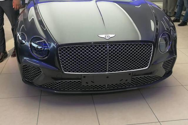 بنتلي كونتيننتال جي تي الجديدة تتوفر في مصر بسعر يبدأ من 10 مليون جنيه