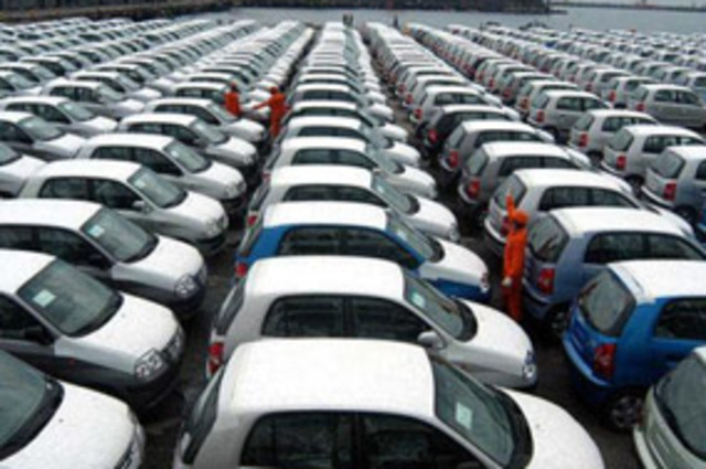 رفع الدولار الجمركي اعاد القدرة للسيارات المحلية على المنافسة