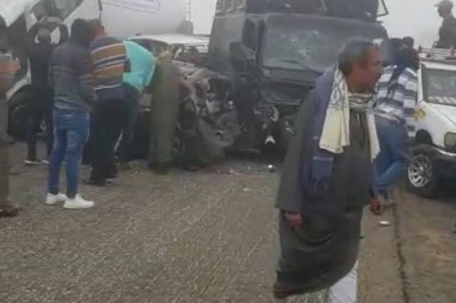 بالصور : تصادم 8 سيارات بسبب الشبورة المائية 