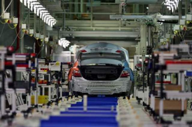 لقاءات لتجهيز مصانع الانتاج الحربي لتصنيع السيارات