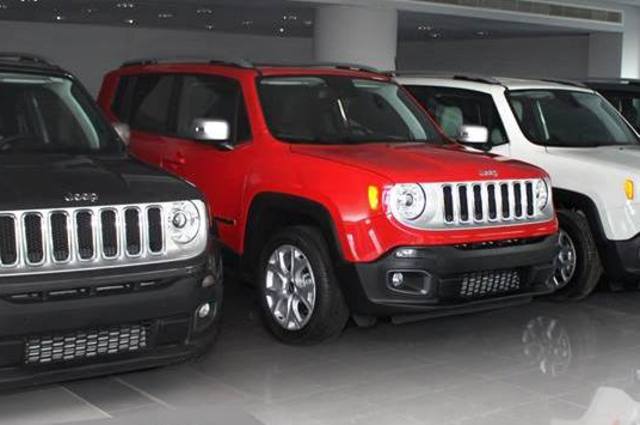 عام بنزين مجاني على جيب رينيجيد في مصر