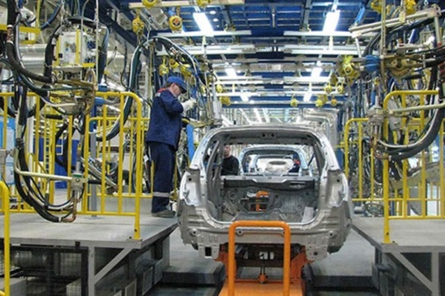 توصيات مؤتمر في جامعة عين شمس تدعو لتطوير الصناعات المغذية للسيارات 