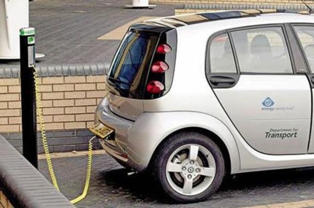 مزيد من الحوافز لاستخدام السيارات الكهربائية والغاز في مصر