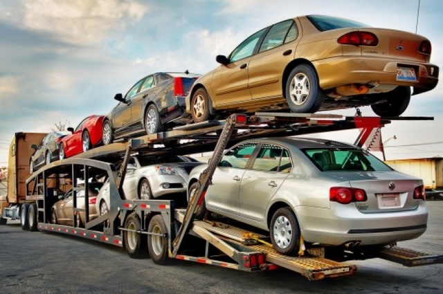 خبير يحذر من ضرر اقتصادي كبير بسبب الغاء الجمارك على السيارات الأوروبية