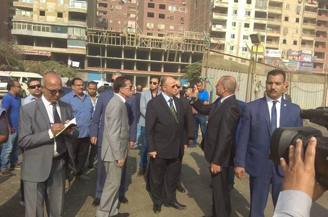 تركيب اشارات مرور حول محيط جامعة الأزهر بسبب حادث الطلاب