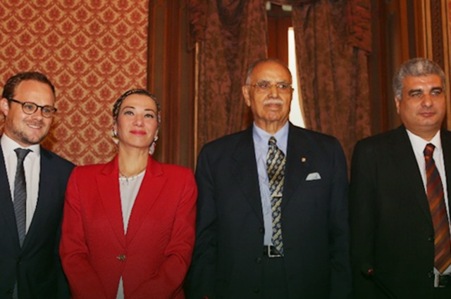 وزارة البيئة تدعم التحول للسيارات الكهربائية في مصر 