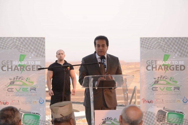 انطلاق أول رالي للسيارات الكهربائية محلية الصنع في مصر