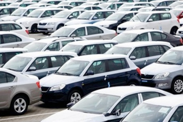 تعرفوا على الزيادات الجديدة في رسوم تراخيص السيارات