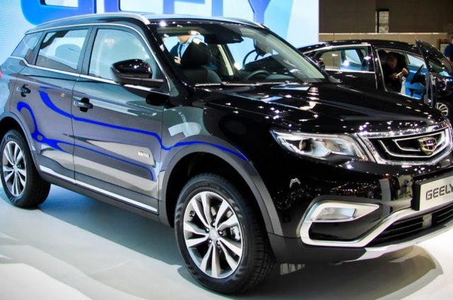 جيلي X7 تعود لأوتوماك فورميلا 2018 بتصميمها الجريء