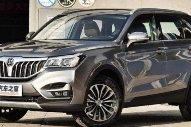 بريليانس تستهدف بيع 2500 سيارة مع طرح V6 وV7