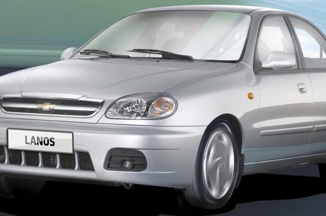 مزاد جديد يعلن بيع سيارة لانوس 2018 وأتوبيس شيفروليه وقطع غيار