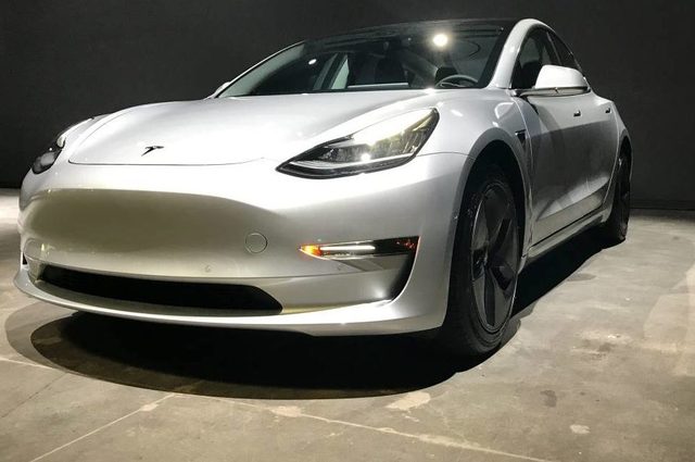 تسلا تطرح 3 طرازات جديدة كهربائية في أوتوماك فورميلا 