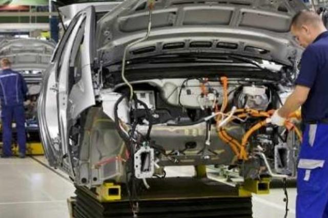 التعاون بين مصر واوزبكستان يفتح الباب لتطور صناعة السيارات