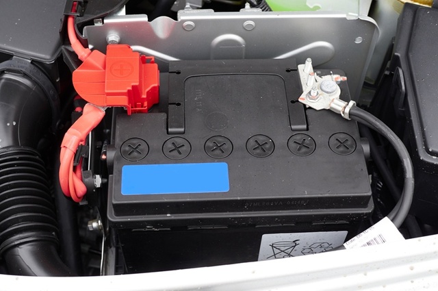 كينبو : تجنب هذه الأخطاء للحفاظ على بطارية السيارة