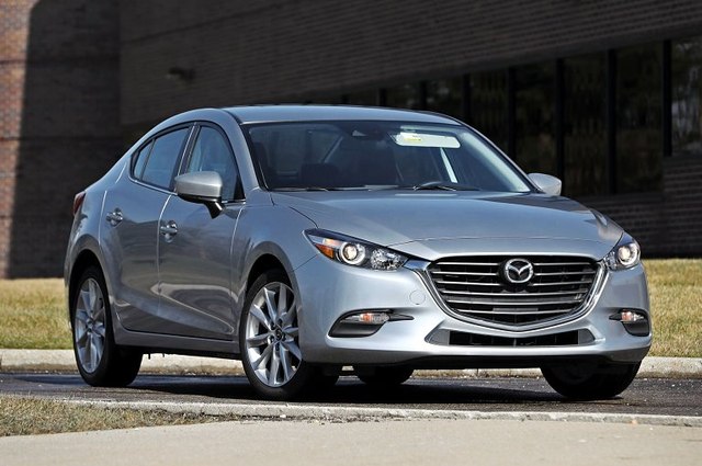 ثبات أسعار مازدا 3 2017 وارتفاع أسعار موديلات 2016 في سوق المستعمل