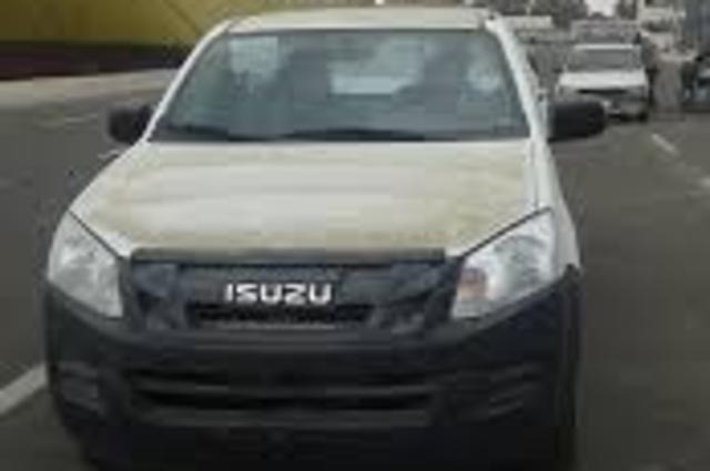 مصر تشهد دخول 75.318 ألف سيارة عبر الجمارك في العام المالي 2017-2018