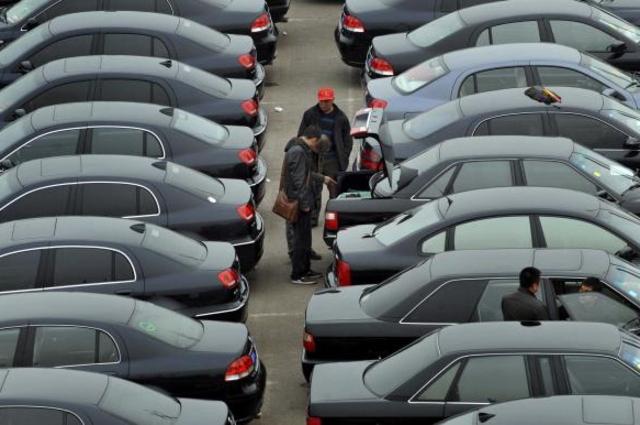 زيادة متوقعة في مبيعات السيارات في الشهور المقبلة بسبب الخوف من زيادة الأسعار