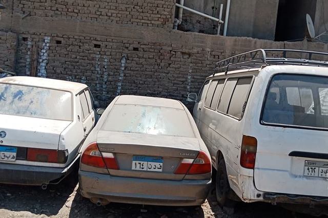 بالصور : سيارات مزاد الجمعية الشرعية بالقاهرة 