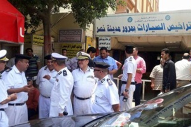 طلب فواتير السيارات الجمركية في المرور يسبب ارتباك كبير