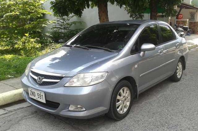 هوندا سيتي 2009 . . سيدان بأربعة أبواب ومقصورة لخمسة ركاب