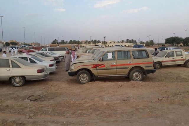 رسوم تراخيص السيارات المستعملة التي مر عليها 15 سنة