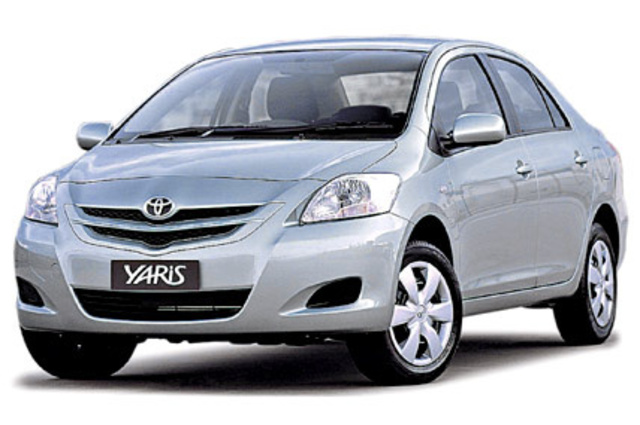 تويوتا ياريس. . سيدان مدمجة للراغبين في كورولا بحجم أصغر