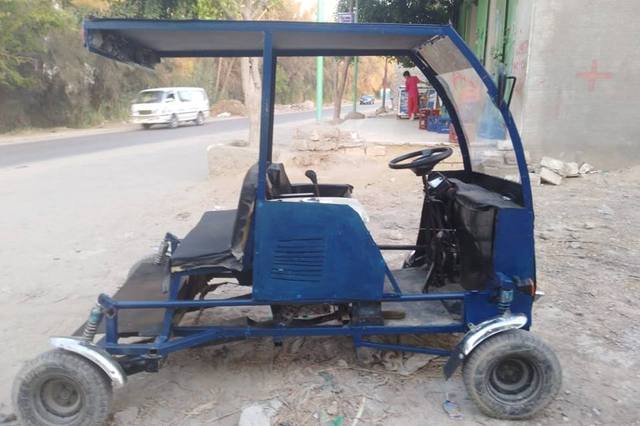 بـ10 آلاف جنيه . . طلاب يصنعون سيارة جولف صغيرة