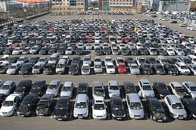 اقتراح في مجلس النواب بالغاء شرط المالك الأول لسيارات المصريين بالخارج