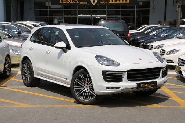 بورشه كايين GTS 2016 سيارة فاخرة رياضية في سوق المستعمل